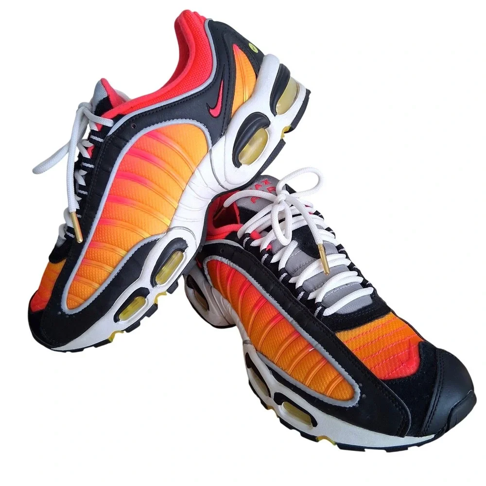 Nike Air Max Tailwind IV Men's size 9.5 Running Cross Training Athletic Sneakers